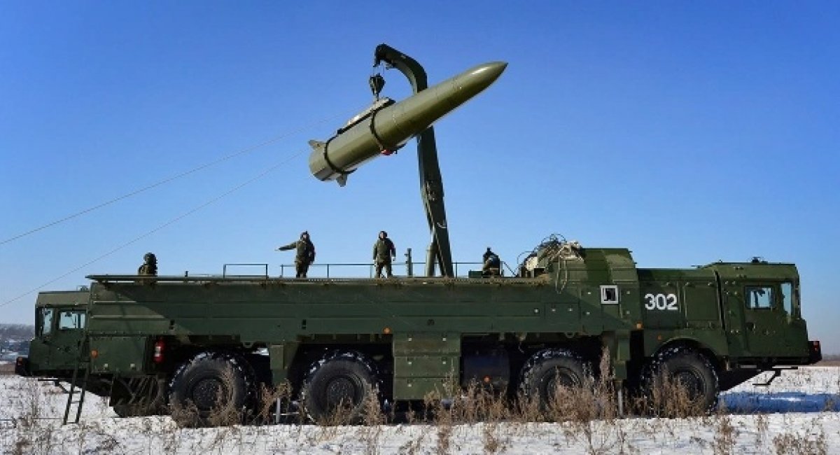 Iskander launcher loading a missile