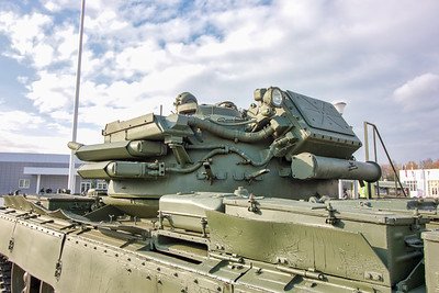 Drozd launcher and sensor assembly on a turret side